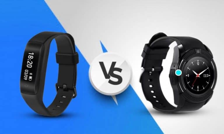 difference between fitness tracker and smartwatch